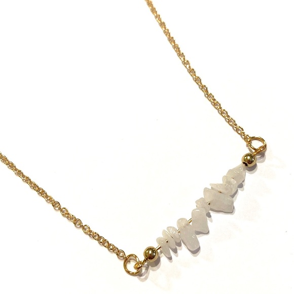 Crystal Necklace Gold Tone Semi Precious Stones White Moonstone - Picture 1 of 4